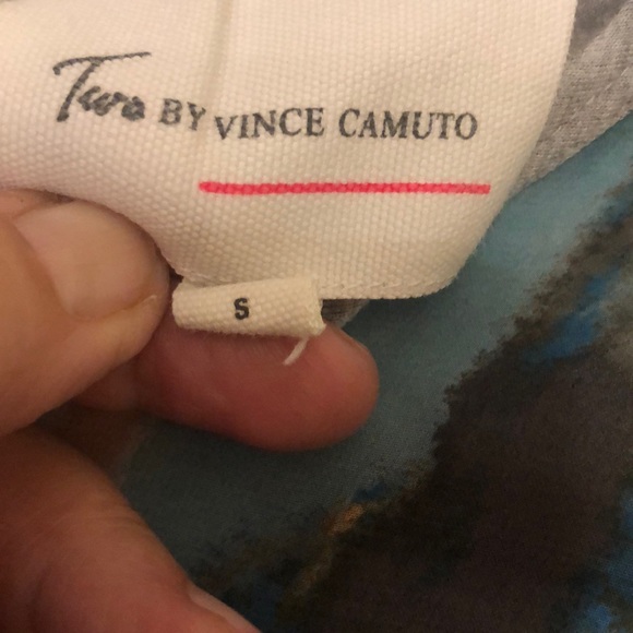 Cute top - Picture 3 of 4